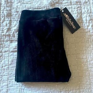 COPY - NWT-BLACK VELOUR LEGGINGS BY BELLA BERRY